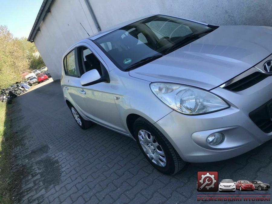 Baie ulei hyundai i20 2014