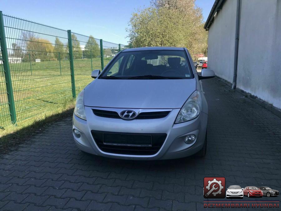 Baie ulei hyundai i20 2014