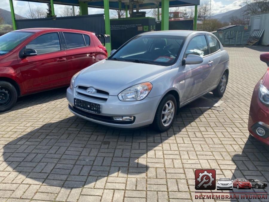 Balamale capota hyundai accent 2010