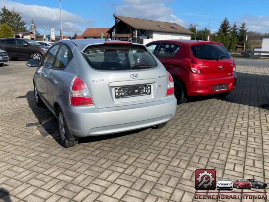 Balamale capota hyundai accent 2010