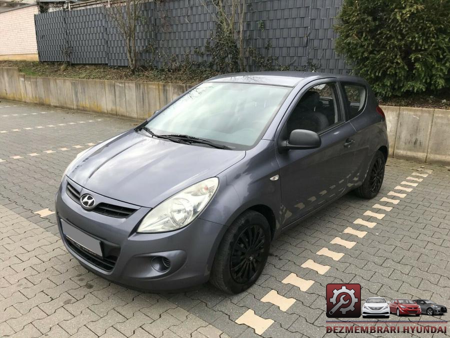 Bancheta spate hyundai i20 2011