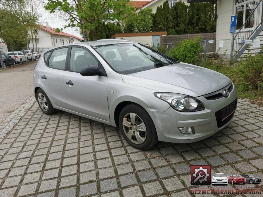 Bancheta spate hyundai i30 2009