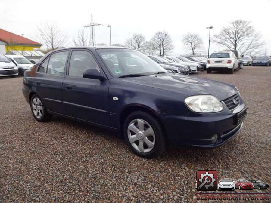 Bara spate hyundai accent 2009